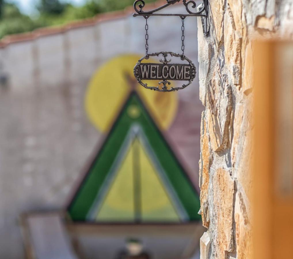 Mini Kamp Perla Hotel Prvić Luka Buitenkant foto